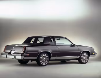 1987 Oldsmobile Cutlass Supreme Brougham Coupe (3G M47)