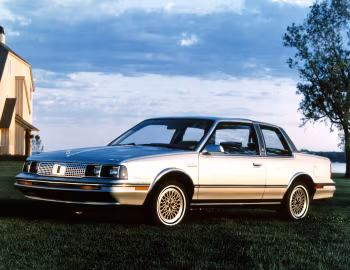 1985 Oldsmobile Cutlass Ciera Brougham Coupe (3A M27)
