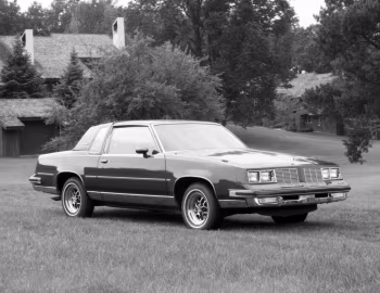 1985 Oldsmobile Cutlass Supreme Brougham Coupe (3G M47)