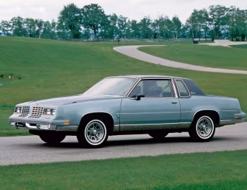 1981 Oldsmobile Cutlass Calais Coupe (3A K47)