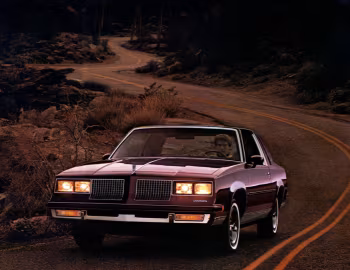 1983 Oldsmobile Cutlass Calais Coupe (3G K47)