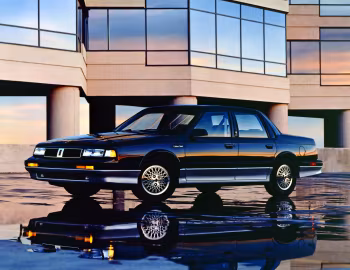 1990 Oldsmobile Cutlass Ciera International Series Sedan (3A L69)