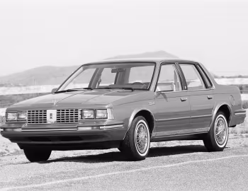 1982 Oldsmobile Cutlass Ciera Brougham Sedan (3A M19)
