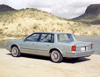 1982 Oldsmobile Cutlass Ciera Brougham Sedan (3A M19)