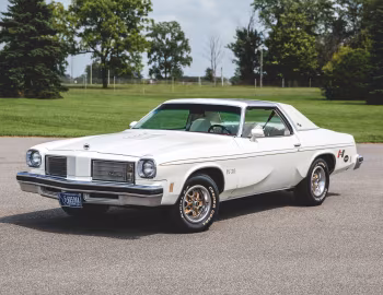1975 Hurst/Olds Cutlass Supreme W-30 Coupe (CSU J57)