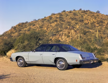 1976 Oldsmobile Cutlass S Colonnade Hardtop Sedan (G29)