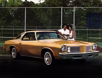 1975 Oldsmobile Cutlass S Colonnade Hardtop Coupe (G37)