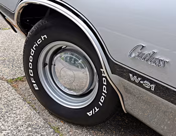 1970 Oldsmobile Cutlass S W-31 Sports Coupe (C3677)