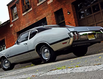 1970 Oldsmobile Cutlass S W-31 Sports Coupe (C3677)