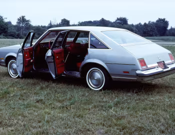 1978 Oldsmobile Cutlass Salon Brougham 4-door (3A J09)