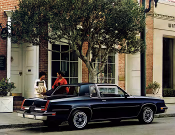 1981 Oldsmobile Cutlass Supreme Coupe (3A R47)