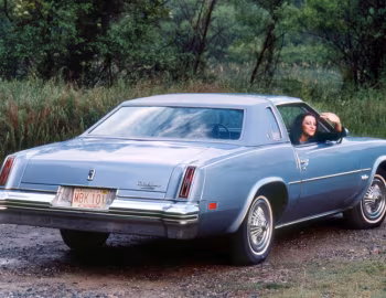 1976 Oldsmobile Cutlass Supreme Brougham Colonnade Hardtop Coupe (M57)