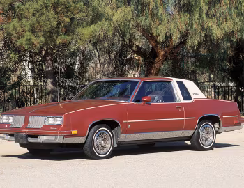 1984 Oldsmobile Cutlass Supreme Brougham Coupe (3G M47)