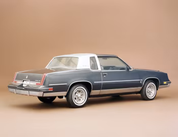 1982 Oldsmobile Cutlass Supreme Coupe (3G R47)