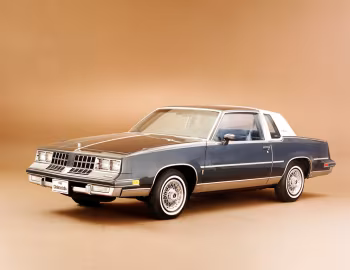 1982 Oldsmobile Cutlass Supreme Coupe (3G R47)