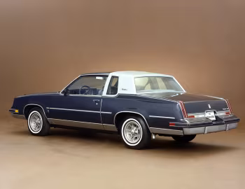 1982 Oldsmobile Cutlass Supreme Coupe (3G R47)