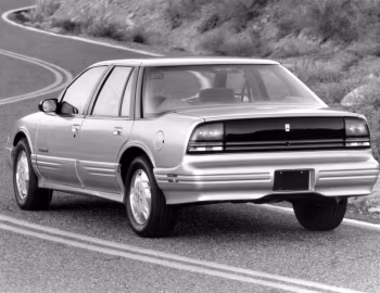 1992 Oldsmobile Cutlass Supreme SL Sedan