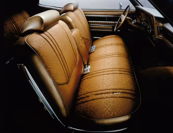 Интерьер 1970 Oldsmobile Delta 88 Custom Holiday Coupe (6437)