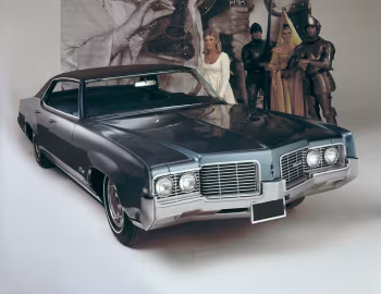 1969 Oldsmobile Delta 88 Custom Holiday Sedan (6439)