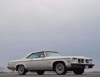 1975 Oldsmobile Delta 88 Royale Convertible (N67)