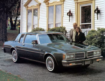 1981 Oldsmobile Delta 88 Royale Coupe (3B N37)
