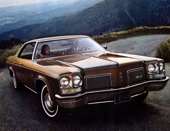 1972 Oldsmobile Delta 88 Royale Hardtop Sedan (D88R N39)