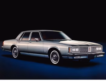 1980 Oldsmobile Delta 88 Royale Sedan (3B N69)