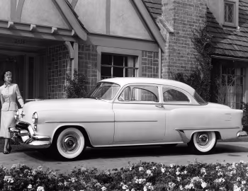 1953 Oldsmobile Deluxe 88 2-door Sedan (3611) '1952–53