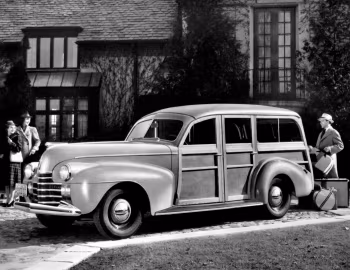 1940 Oldsmobile Special 60 Deluxe Station Wagon (3565)