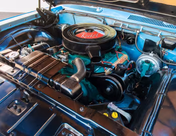 Под капотом 1961 Oldsmobile Dynamic 88 Holiday Coupe (61-3237)