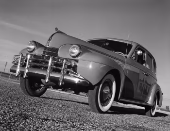 1940 Oldsmobile Dynamic Series 70 Sedan (403619)