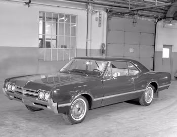1966 Oldsmobile F-85 Cutlass Holiday (33817)