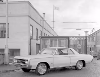 Oldsmobile F-85 Cutlass Holiday Coupe [Sweden] (3237) '1964