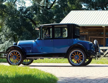 1923 Oldsmobile Model 43-AB Brougham
