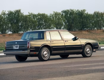1987 Oldsmobile Ninety-Eight Regency Brougham Sedan (3C W51)