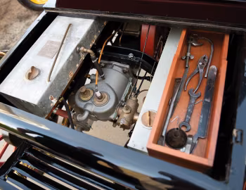 Under The Hood 1904 Oldsmobile Model 6C Standard Runabout (CDO) '1904