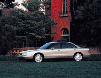 1997–98 Oldsmobile Regency (3H C69) '1996–98