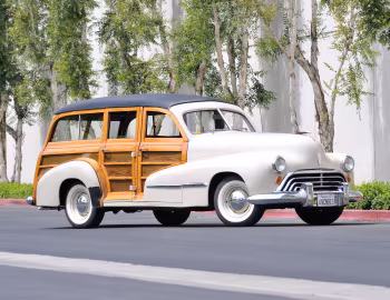 1947 Oldsmobile Special 66/68 Station Wagon (3581)