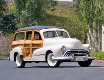 1947 Oldsmobile Special 66/68 Station Wagon (3581)