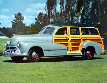 1946 Oldsmobile Special 66 Station Wagon (3581)