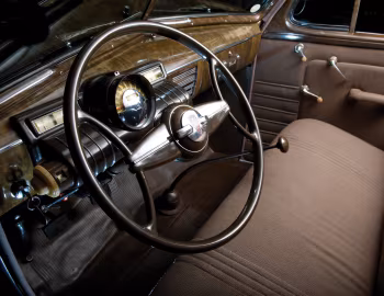 Интерьер 1938 Oldsmobile Series F 4-door Touring Sedan (383619)