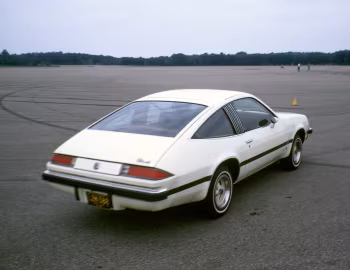 1975 Oldsmobile Starfire (D07)