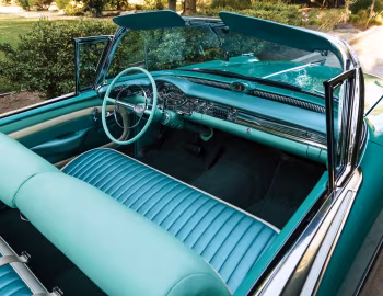 Interior 1957 Oldsmobile Starfire 98 Convertible (3067DX)
