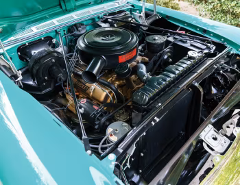 Под капотом 1957 Oldsmobile Starfire 98 Convertible (3067DX)