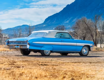 1961 Oldsmobile Starfire Convertible (3667)