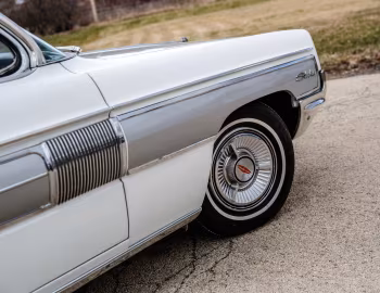 1962 Oldsmobile Starfire Convertible (3667)