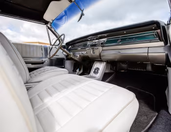 Interior 1962 Oldsmobile Starfire Convertible (3667)