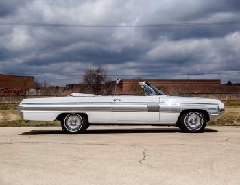 1962 Oldsmobile Starfire Convertible (3667)