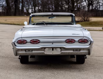 1962 Oldsmobile Starfire Convertible (3667)