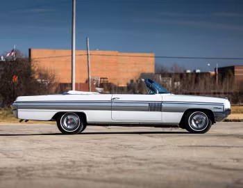1962 Oldsmobile Starfire Convertible (3667)